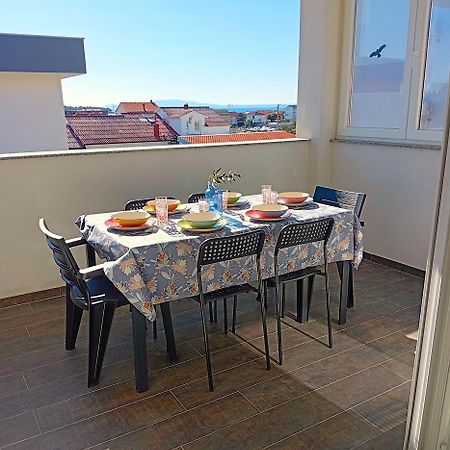 Apartment Ivetka Banjol Exteriér fotografie