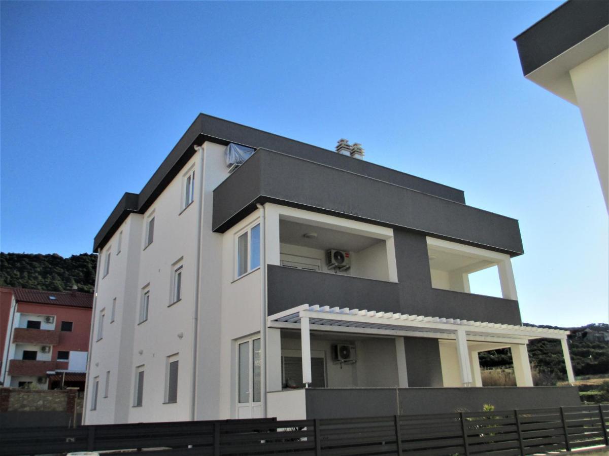 Apartment Ivetka Banjol Exteriér fotografie