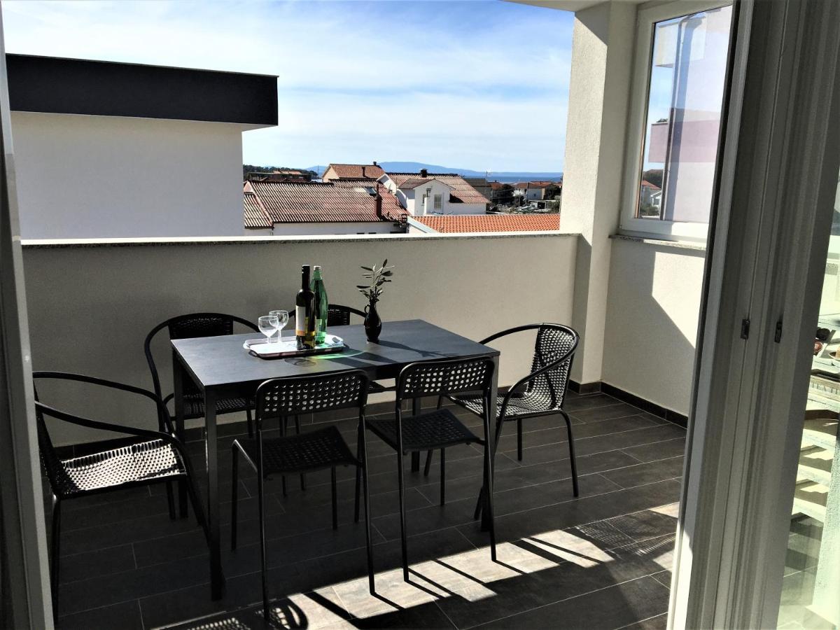 Apartment Ivetka Banjol Exteriér fotografie